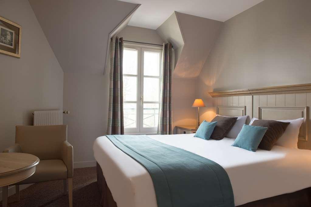 Hotel Ogaux Vieux Remparts Provins Zimmer foto